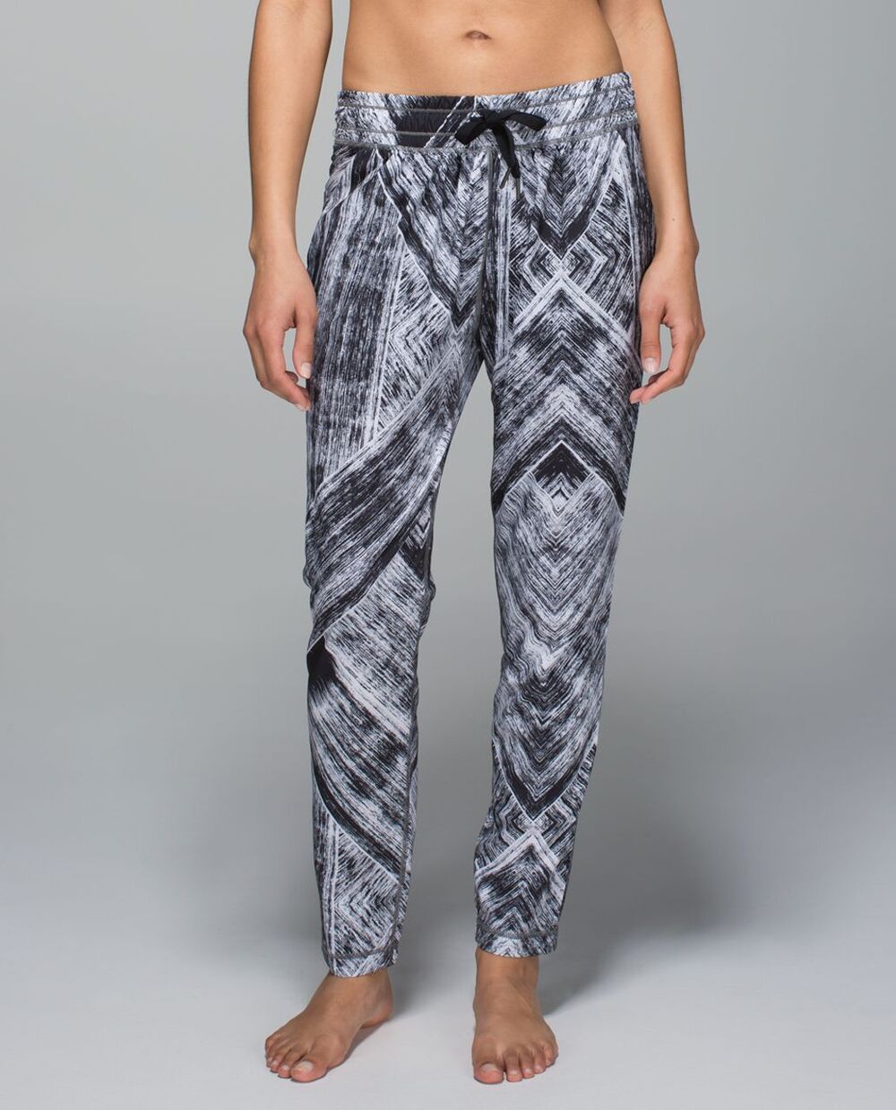 Lululemon Namaskar Pant II Heat Wave White Black 8